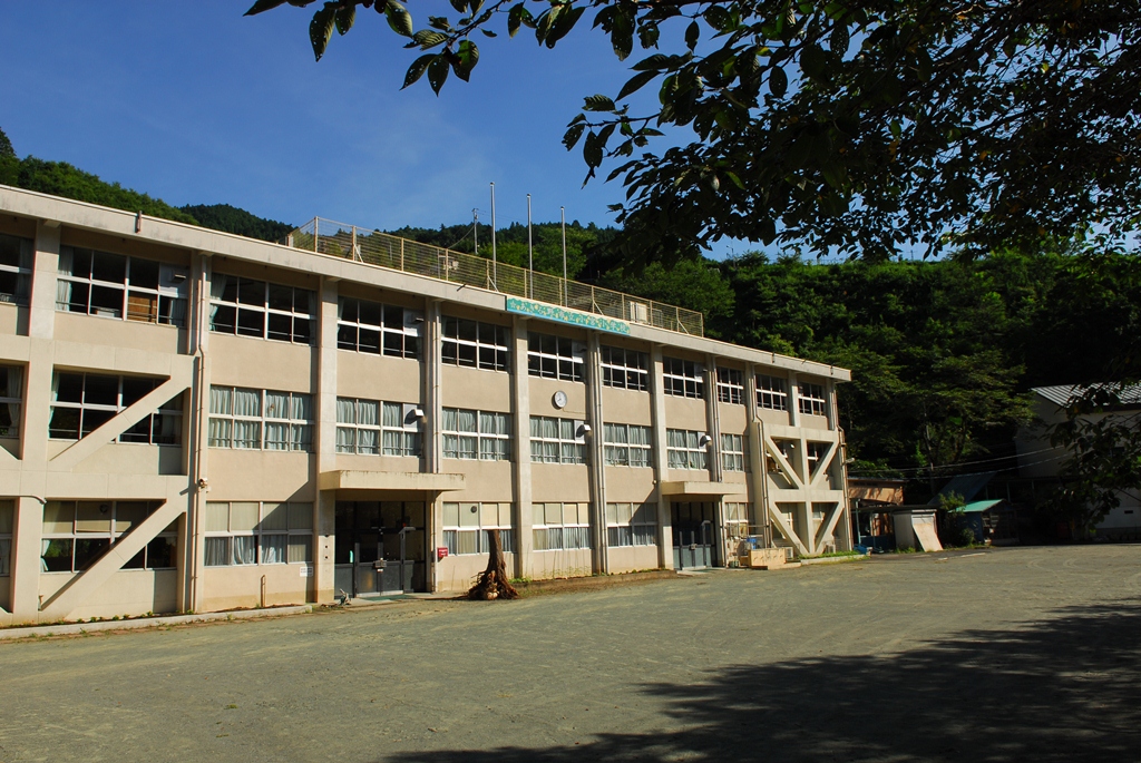 小宮ふるさと自然体験学校の外観