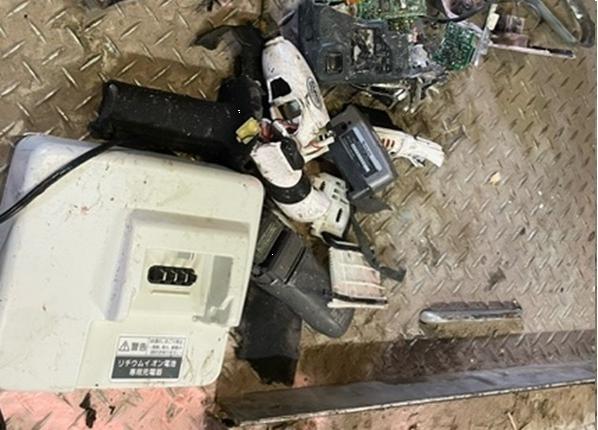 不燃ごみに混入し、破砕機の中から発見された充電池を含む製品