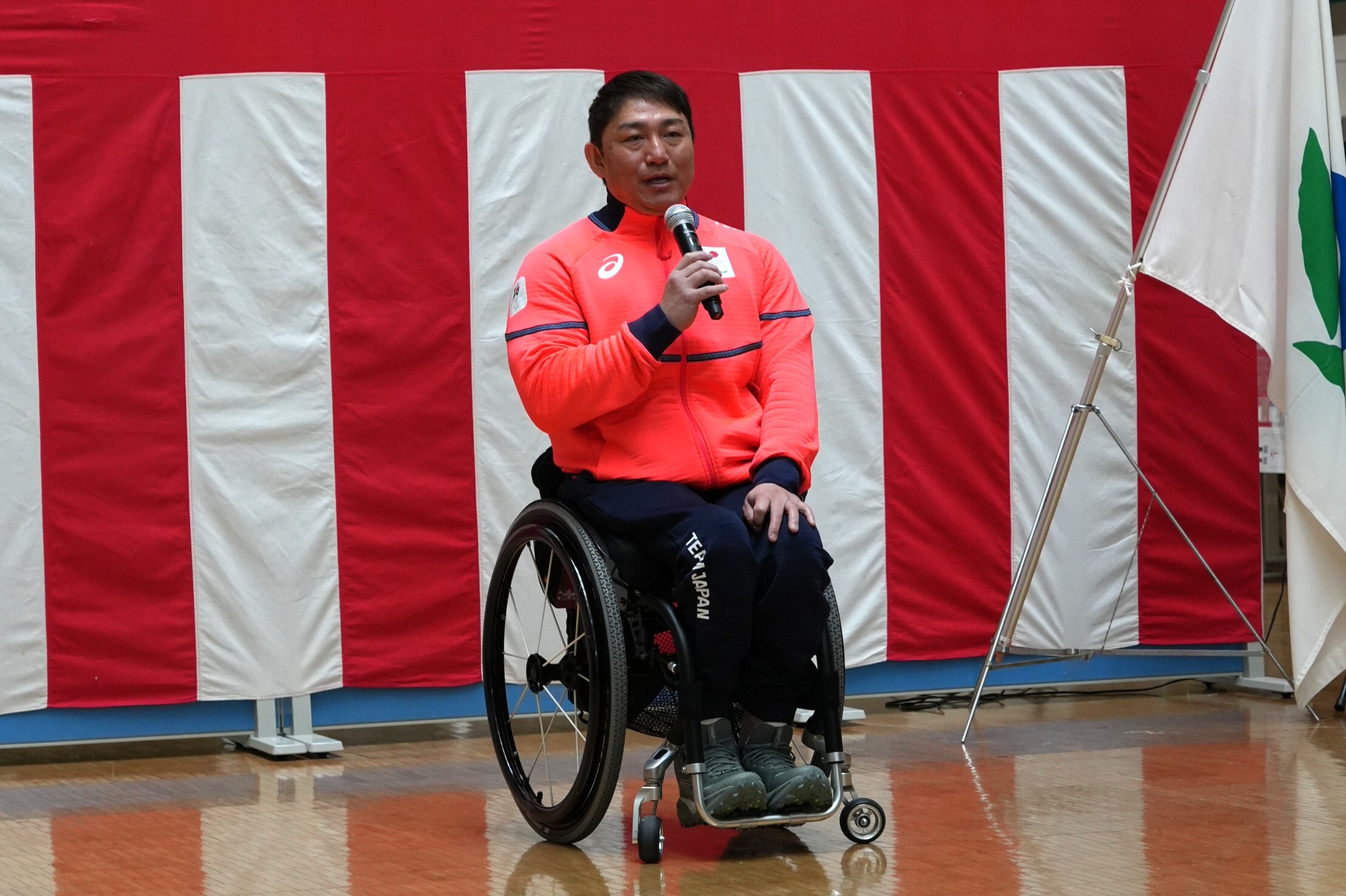 コメント中の森井選手