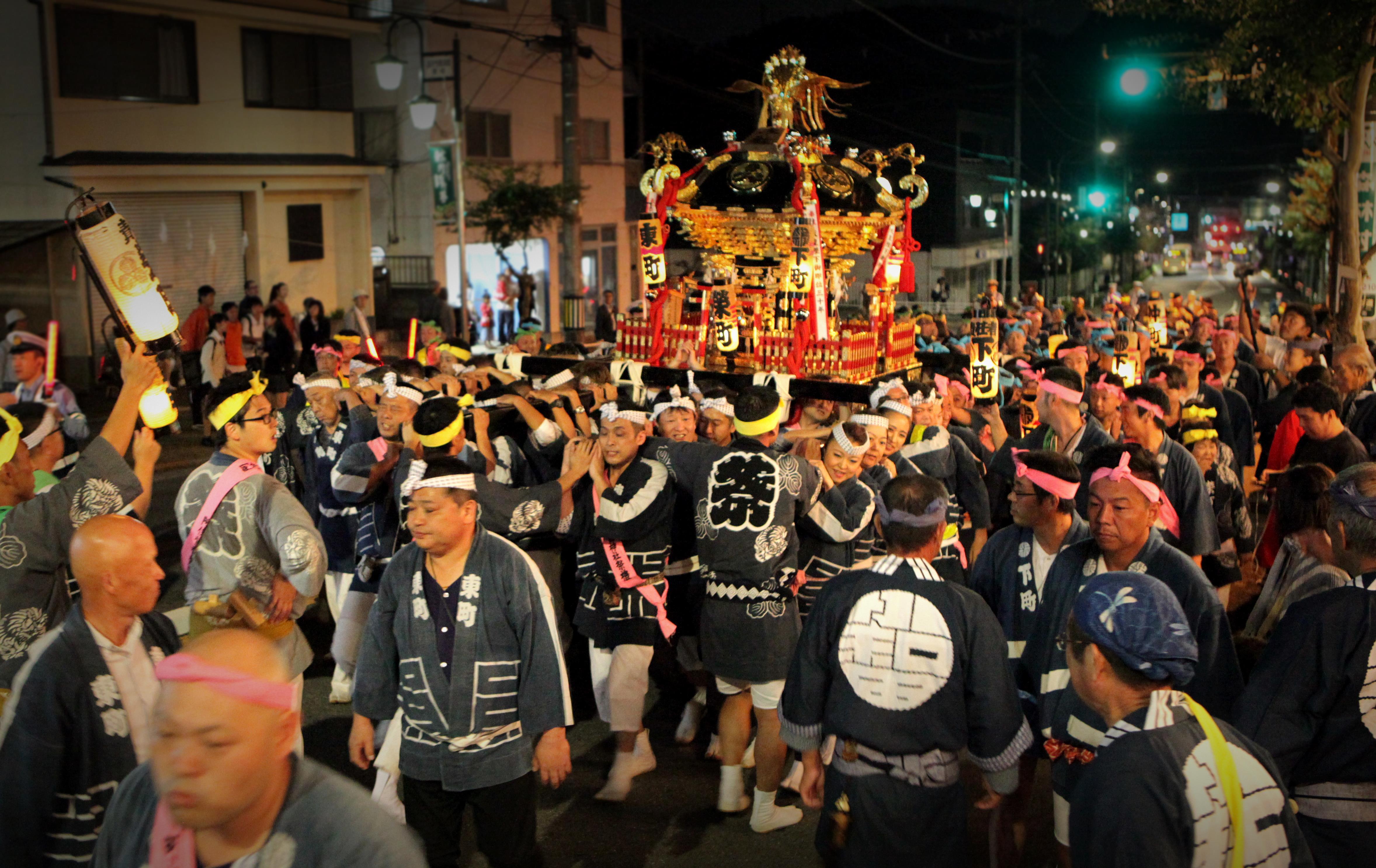 阿伎留神社例大祭（五日市祭り）の紹介ページに移ります